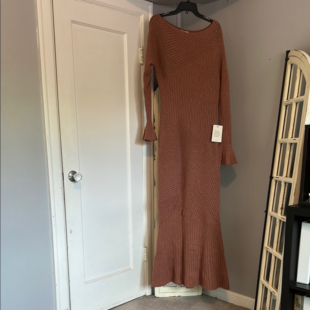 Elegant Brown Knit Dress